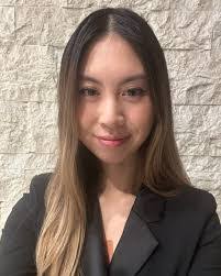 Kim Rau's Instagram, Twitter & Facebook