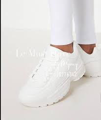 ✓ livraison et retour gratuits ✓ essayez d'abord, payez après ! Baskets Blanches A Crampons Et Semelle Epaisse Le Must Have By Mymy Shoes Sneakers White Sneaker
