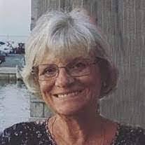 Maureen Pastore's Instagram, Twitter & Facebook