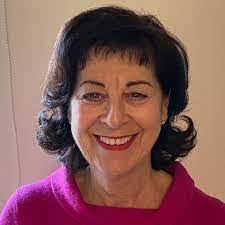 Linda Hecht's Instagram, Twitter & Facebook