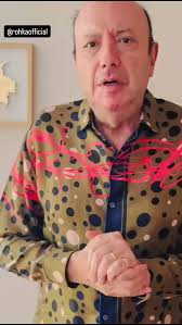 Entrevista emitida el 6 de julio de 2010. En diálogo con Julio Sánchez  Cristo, Edward Cobos Téllez, alias “Diego Vecino”, primer paramilitar  condenado bajo la Ley de Justicia y Paz, aseguró que