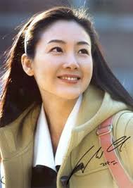 Winter sonata, 'gyeoul yeonga' was first released in korea in january of 2002 quickly becoming one the most popular shows on television. Winter Sonata