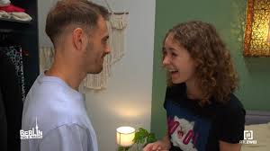 Malte greift Amelies Vorschlag, Sascha anzuzeigen, wieder auf und ist fest  entschlossen, ihn hinter Gitter zu bringen! 😈 Amelie ist erleichtert, dass  wenigstens Malte sie bei diesem Vorhaben ...