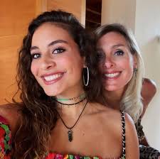 Como pocos famosos, chayanne tiene un lado b que no muchos conocen, ya que a lo largo de su carrera se ha ¿cuántos hijos tiene?, ¿cómo es su relación con ellos?, ¿quién tiene la suerte de ser su esposa y cuánto la ama?, sólo algunas de las interrogantes que nacen en torno a la vida privada. Esposa De Chayanne Aparece En Redes Sociales En Traje De Bano Chapin Tv