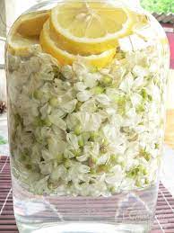 Black Locust Flower Cordial Translate Ingredients 3 L Acacia Flower 3 Chemical Free Lemons Sliced 1 5 Kg Of Sugar Water Akacvirag Food Foraging Rice
