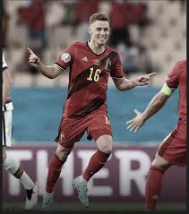 Le club fut fondé en 1908 sous le nom de sporting fc belgica et en 1910 s'affilia auprès de l' ubssa. Nawfszvjssf Vm