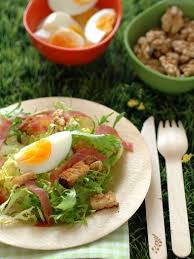 Frisee Oeuf Jambon Et Pomme Recette Recette Salade Recettes De Cuisine Recette