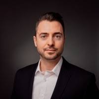 200+ perfiles de «Zenger»