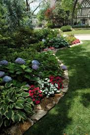 20 Beautiful Front Yard Landscaping Remodel Ideas Landscapedesign Landscapi Front Yard Landscaping Design Rock Garden Landscaping Small Backyard Landscaping