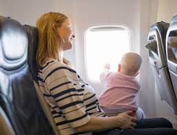 Reisenden eltern wird meist erlaubt, ein zwischen zehn und zwanzig kilogramm schweres, sperriges gepäckstück wie einen kinderwagen gratis mitzuführen. Fliegen Mit Den Jungsten Das Kostet Ein Flug Mit Baby