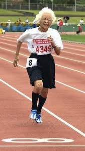 Il primo record europeo della specialità riconosciuto risale al 1932, convalidato dalla european athletic association Un Altro Record Per Turbo Granny I 100 Metri A 90 Anni Tommaso In Giappone Dondake It Curiosita E Viaggi In Giappone