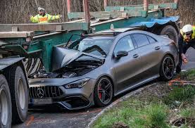 See the full review, prices, and listings for sale near you! Schwerer Unfall Bei Lichtenwald Sportwagen Rast In Holztransporter Baltmannsweiler Lichtenwald Esslinger Zeitung