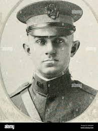 The history and achievements of the Fort Scheridan officers' training camps  . BORN FEBRUARY 24. 1896DIED OCTOBER II, 1918 >UU THE ROLL OF HONOR 85  CAPTAIN ROBERT McGHEE GRAHAM Company A,