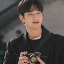 newly wedded eclipse main vocalist and top star actor ryu sunjae, along  with award-winning director im-ryu sol, were spotted at icn airport today  for their departure to japan for their honeymoon ⛩️✈️