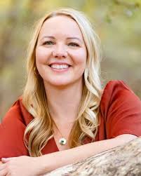 Aubrey Hinton's Instagram, Twitter & Facebook