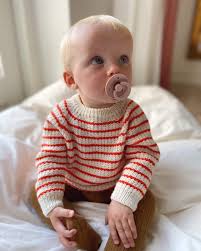 A rib knit (or baby rib), on the other hand, has a lot of stretch which makes it a popular fabric used in many ladies and girly styles. Friday Sweater Baby Petiteknit
