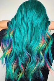 If you have natural medium brown hair, simply take a red hair dye with a warm undertone and do some highlights or low lights after dividing your hair and taking out thin random sections. Teal With Rainbow Highlights Highlights Tealhair What Can Compare To The Gorgeous Charm Of Teal Hair Dive Teal Hair Color Teal Hair Teal Hair Highlights