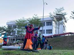Dan setelah ma'had tahfidz tersebut didirikan, santri yang berkeinginan untuk menjadi hafidz mulai menampakkan animonya. Www Sriitahfizdarululum Edu My