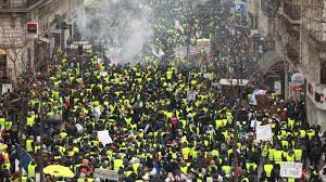 9.500 manifestants en france, dont 1.500 à paris. Direct Gilets Jaunes 84 000 Manifestants En France Comptabilises Par Le Ministere De L Interieur Comme Samedi Dernier