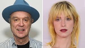David Byrne dan Hayley Williams nak kolaborasi buat lagu baru untuk  adaptasi Roald Dahl 'The Twits,' Netflix umum tarikh tayangannya musim  luruh : r/Music