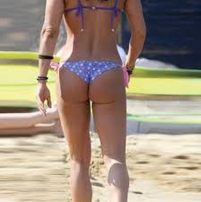 Η ίδια, μεταξύ άλλων, παραδέχτηκε ότι έχει φάει μόνο τρικλοποδιές στην πορεία της. Oi Gloytoi Ths Katerinas Laspa Poy Anastatwsan Thn Mykono Eikones Zwh Iefimerida Gr