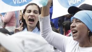 Tiemblen progres”: quién es la diputada que advirtió la pronta llegada de  VOX México