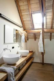 Small Bathroom Wooden Shelves Wooden Roof Bathroom Decor Ideas Badezimmer Renovierungen Badezimmer Klein Badezimmer Dekor