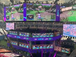 And so it's fitting that we've saved solos for the final day of the fortnite world cup, where 100 people will compete for the $3 million grand prize, and unlike in duos they will split that with nobody but themselves. The Fortnite World Cup Experience All About The Fans The Esports Observer