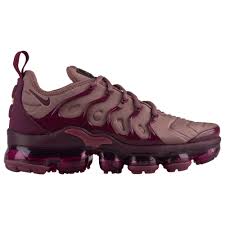 Nike Air Vapormax Plus Women S Nike Air Vapormax Nike Hot Sneakers
