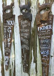 Gepunktete untersetzer aus holz für gläser als coole idee für 7. 40 Tolle Ideen Fur Diy Weihnachtsgeschenke Fur Eltern Und Freunde Freshouse