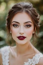 Natural Glam Makeup Ideas to Make an Impression