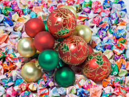 To do this, fold the top left corner over so it's flush with the right side. Top 5 Things Around The House To Make An Original Christmas Ornament Howstuffworks