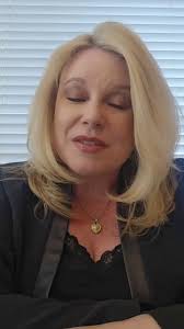 Discover the essential elements of trust in real estate: transparency,  reliability, and communication. Learn how these principles can transform  you from a mere agent to a trusted advisor in the world ...