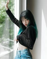 Chưa bao giờ né tránh những câu hỏi tế nhị về chuyện gia đình, xoài non mới đây lại khiến hội chị em vỗ tay rào rào khi tiết lộ cách xử lý người thứ ba. CÆ¡ Bá»¥ng 11 Cá»§a Linh Ngá»c Ä'am Ä'á»‰nh Qua Diá»‡n Crop Top Ma Chuáº©n Khong Khac Gi Idol Han
