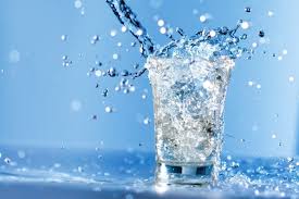 Non ci sono prove scientifiche che dimostrano che bisogna bere 8 bicchieri di acqua al giorno Il Peso Corporeo Stabilisce Quanta Acqua Bere