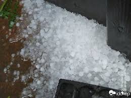 Jégeső is jöhet ma, országszerte felhőszakadásra figyelmeztetnek. Index Belfold Elverte A Jeg Az Orszagot Lecsapott A Tornado