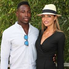 After being an animator on the series opération séduction aux caraïbes (an adaptation of the harem tv show), ariane was a columnist on a talk show hosted by elsa fayer on fun tv. Epingle Sur Celebrites