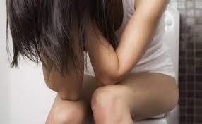 Durchfall (diarrhoe) ist etwas sehr unangenehmes. Periode Blahungen Und Durchfall Woman At