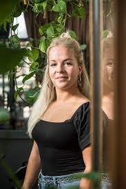 'mijn beste vriend is mijn verloofde' portret van een kind in haar slaapkamer. May Uit Goor Trainde Onder Vincent Wevers Geen Patatje Ach Dat Is Er Over Een Uur Weer Af Onrust In Het Nederlandse Topturnen Tubantia Nl