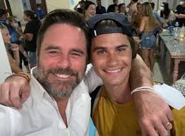 charles esten and chase stokes