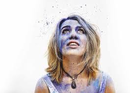 Kim Kirkham's Instagram, Twitter & Facebook