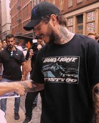 The Love He Showed The Fans At The Bud Light Tours Make My Heart Explode Post Malone Wallpaper Post Malone Lyrics Post Malone Quotes