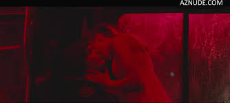 Sarah Mezzanotte Underwear sexy fragment in Drunk Bus - UPSKIRT.TV