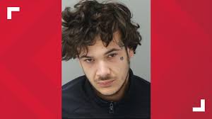 St. Louis news: Police looking for 2nd man connected to robbery