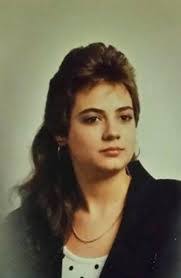 Lynda Mayer's Instagram, Twitter & Facebook