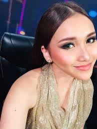 Tak hanya itu saja, nama pedangdut ayu ting ting pun ikut menjadi perbincangan di media sosial. Ambarwati Bundafasehsamin Twitter