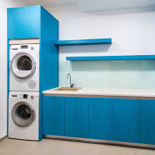 Comment Superposer Une Machine A Laver Et Un Seche Linge En 2020 Machine A Laver Et Seche Linge Lave Linge Salle De Bain Lave Linge