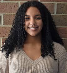 20 area students to receive book scholarships