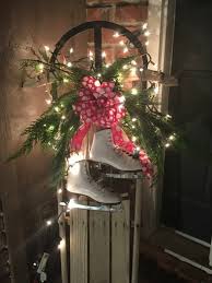 Weihnachtsdeko Mit Lichtern Fur Eine Warmere Atmosphare Weihnachtsdeko Aussen Weihnachtsdekoration Und Aussendeko Weihnachten