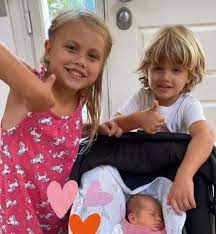 Edin dzeko has joined inter milan as they reinvest in their attacking options the italian champions revealed confirmation of dzeko hours after the friendly Dalia Je Stigla Kuci Radost Une I Danija Dzeko Azra Magazin